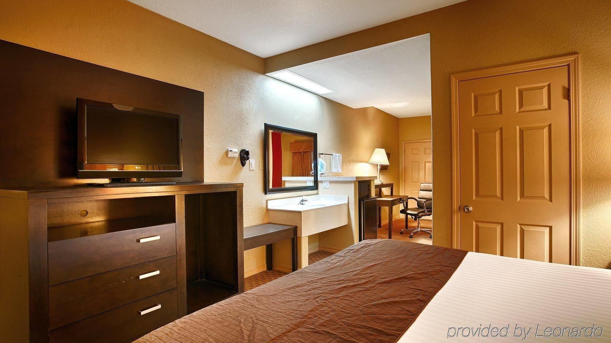 Best Western Airport Inn Monroe Buitenkant foto